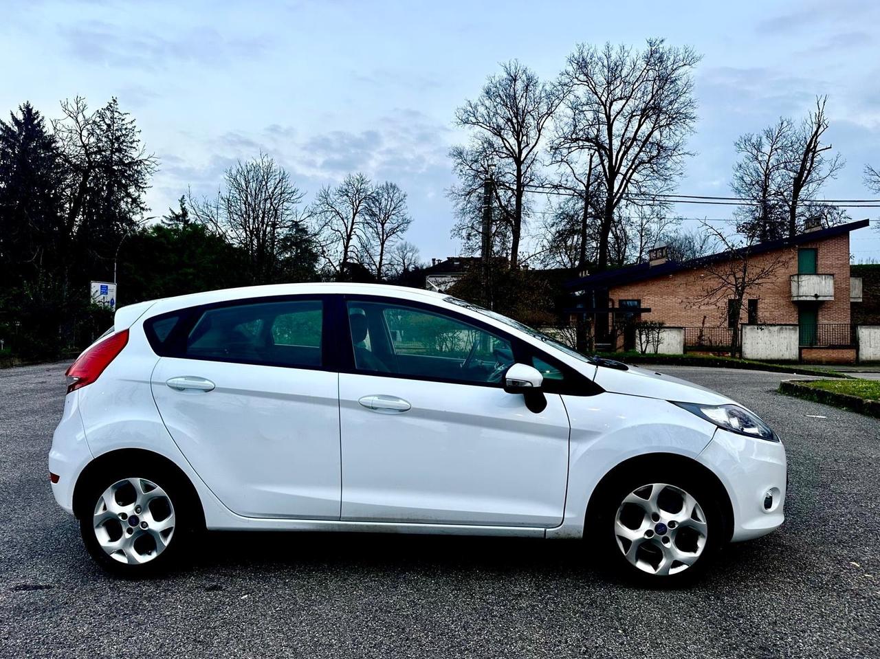 Ford Fiesta 1.4 96CV aut. 5 porte Titanium