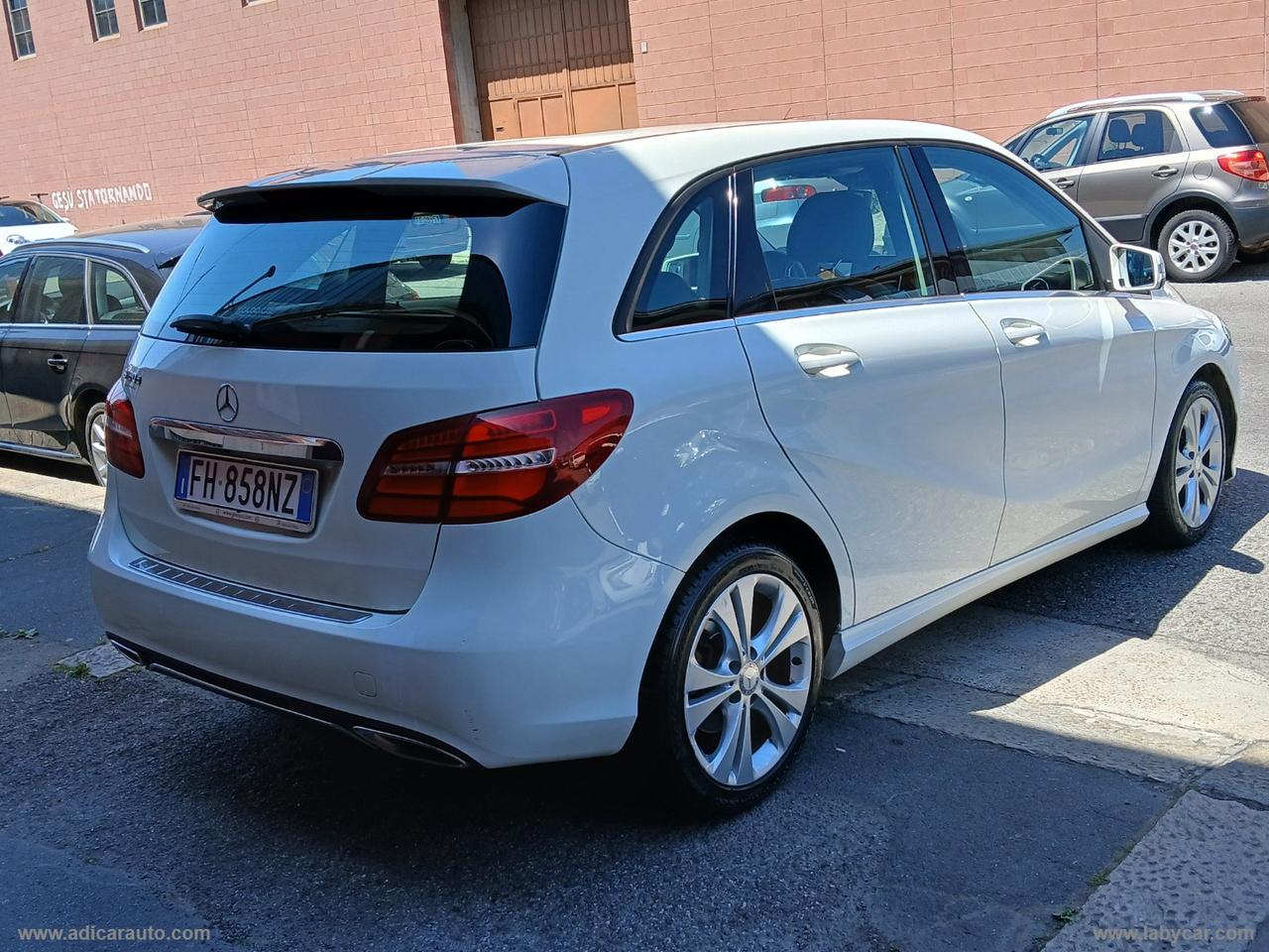 MERCEDES-BENZ B 180 d Sport