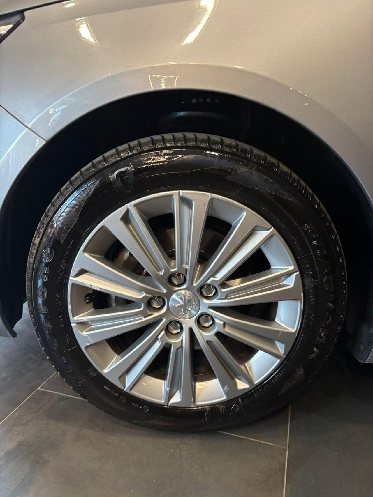Peugeot 308 1.2 PureTech Turbo 130 S&S Allure