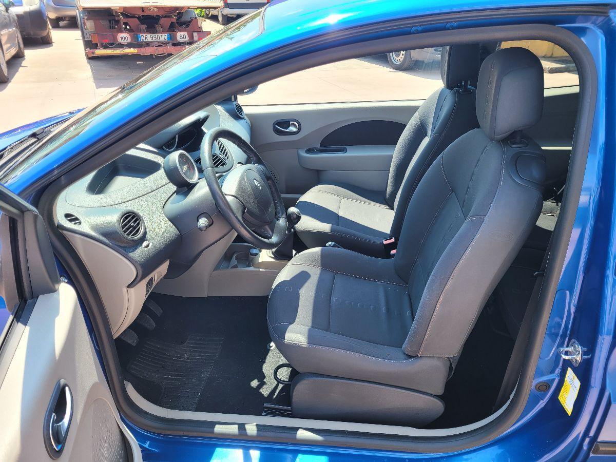 RENAULT - Twingo - 1.2 8V Dynamique