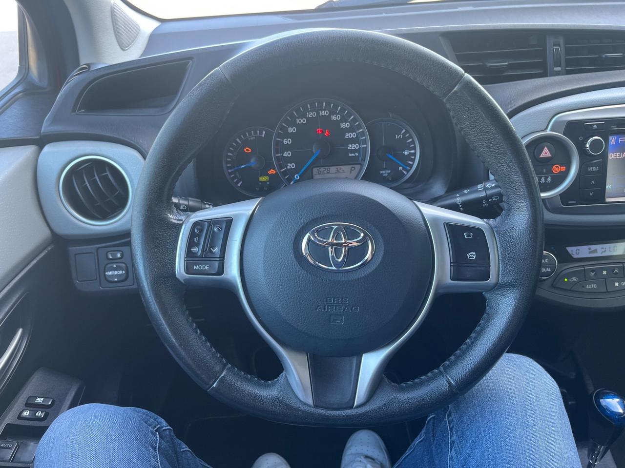 Toyota Yaris 1.5 Hybrid 5 porte Lounge automatica