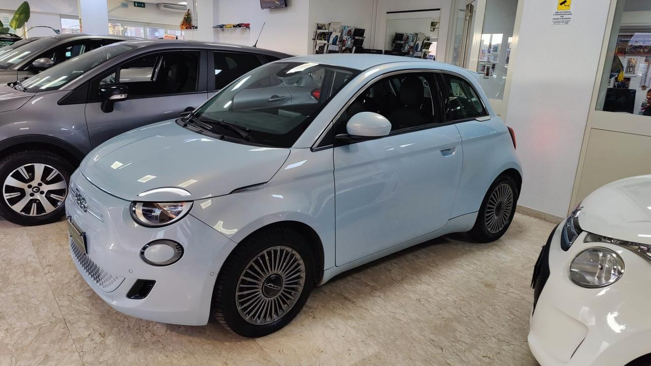 Fiat 500e Berlina 42 kWh