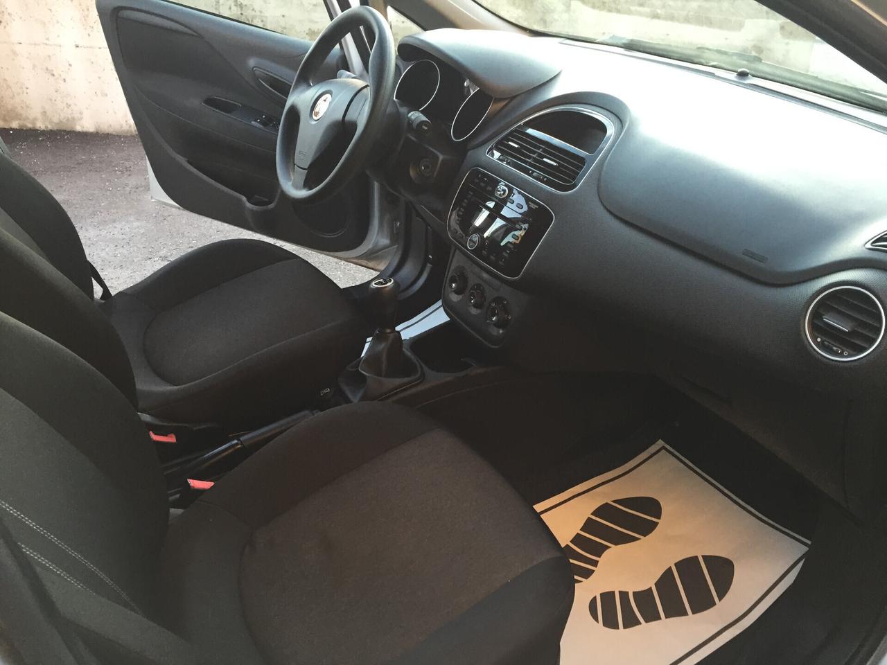 Fiat Punto 1.3 MJT II 75 CV 5 porte Street X NEOPATENTATI