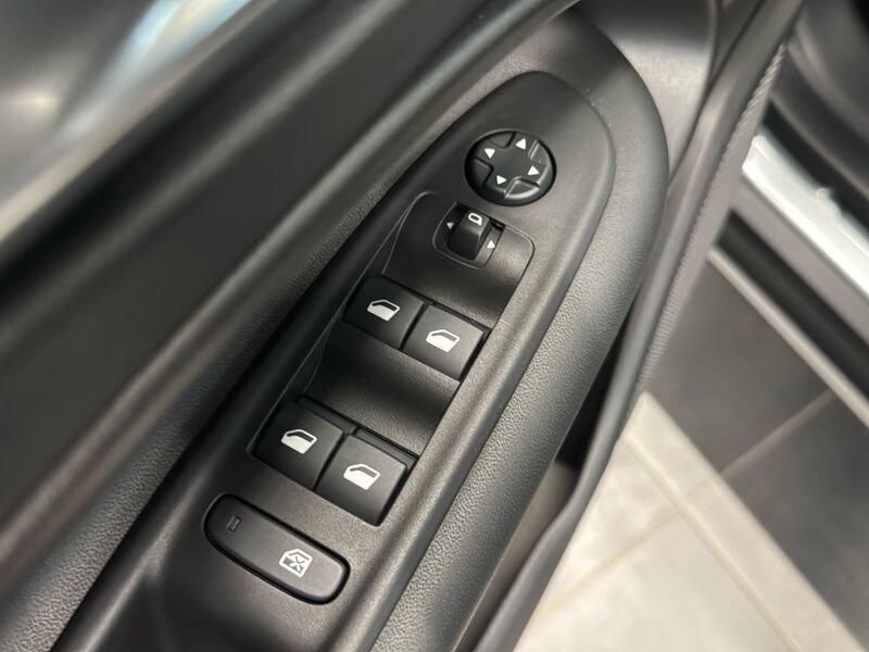 Jeep Avenger 1.2 Turbo 100 CV Altitude - PROMO