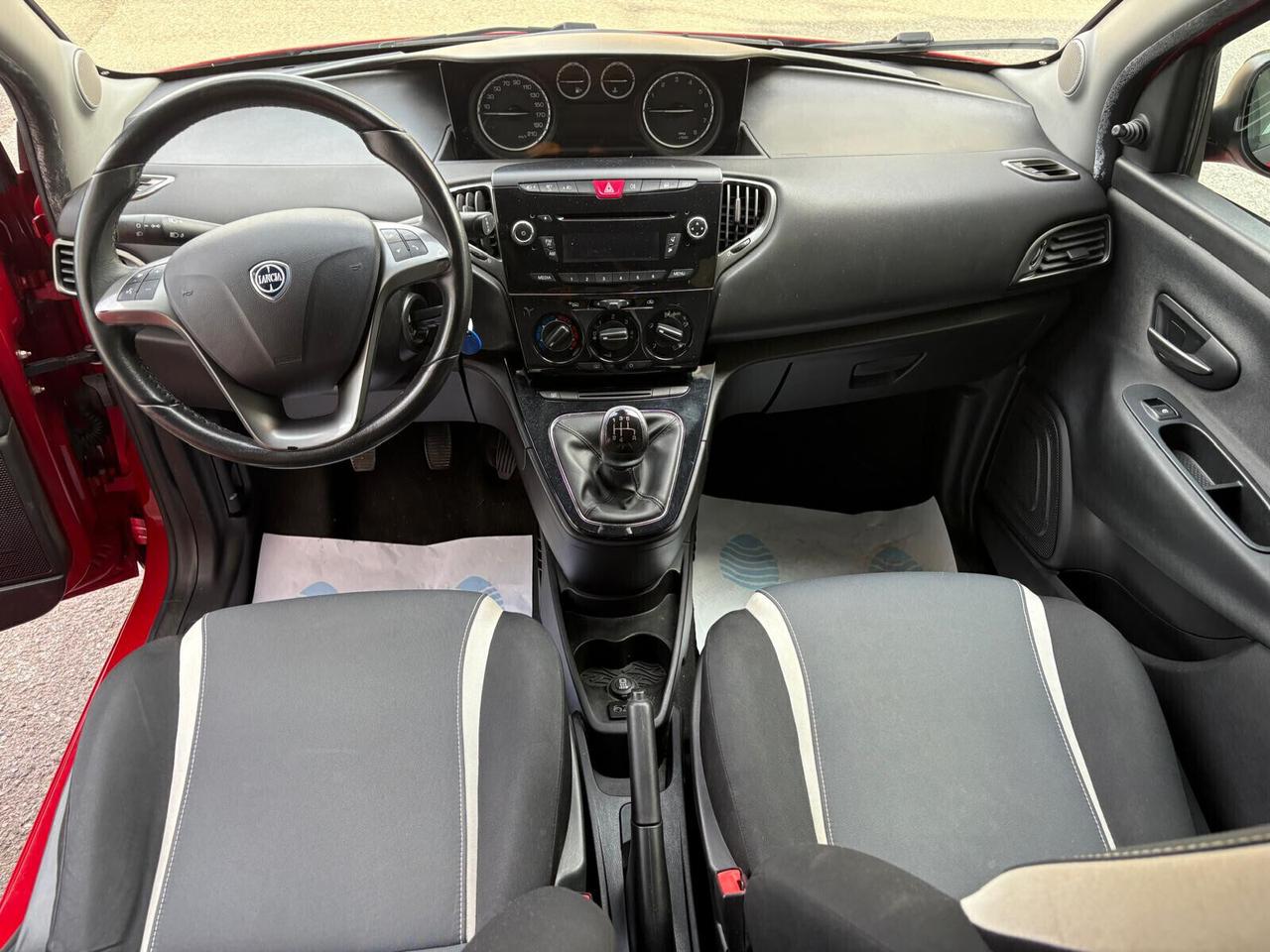 Lancia Ypsilon 1.2 69 CV 5 porte Elefantino