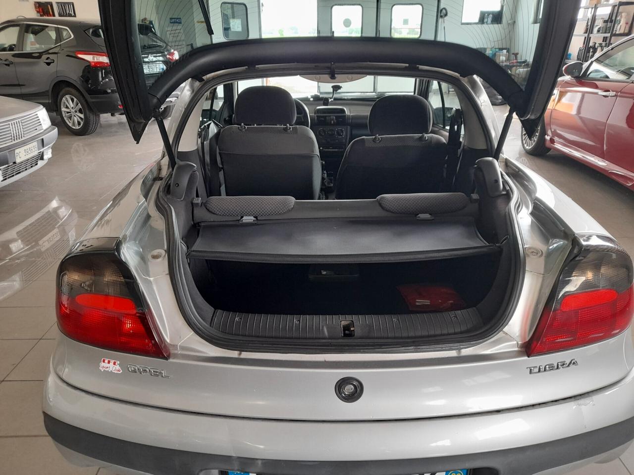 Opel Tigra 1.4i 16V cat