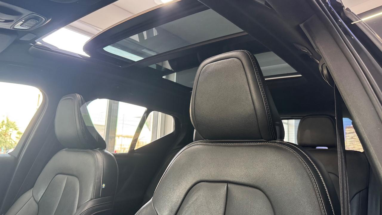 Volvo XC40 D3 Geartronic R-design Tetto Apribile-2020