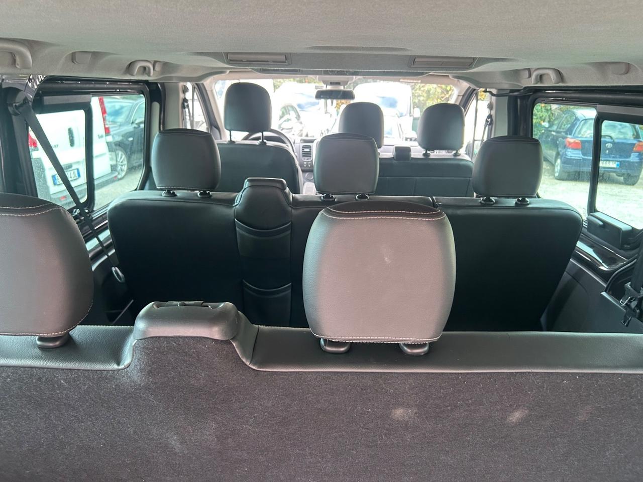 Opel Vivaro 29 1.6 CDTI 9 Posti Gancio Traino Extra long