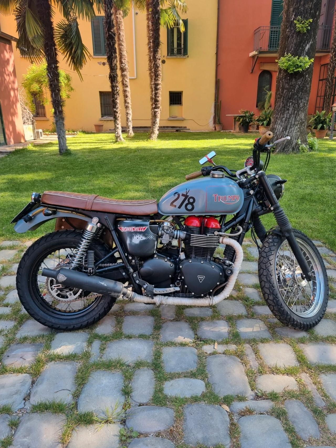 Triumph Bonneville T100