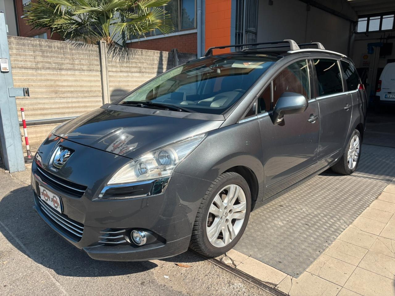 Peugeot 5008 1.6 HDi 112CV Allure