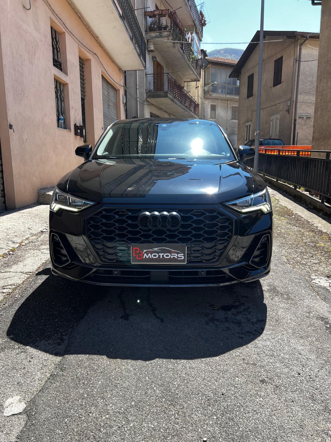 Audi Q3 SPB 35 TDI total black