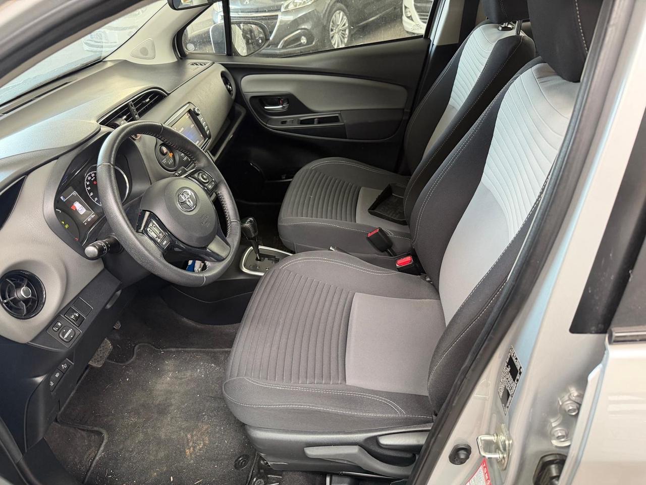 Toyota Yaris 1.5 benzina/Hybrid 73cv automatica