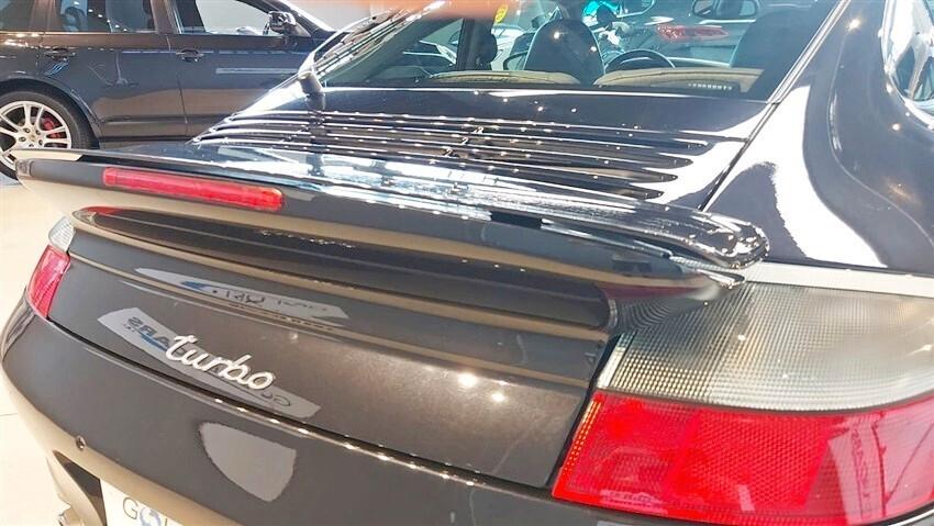 Porsche 911 Turbo cat Coupé
