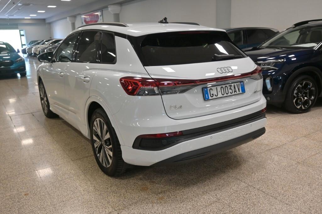 AUDI Q4 40 E-TRON 204CV AUTOMATIC BUSINESS ADVANCED ( FARI LED - VIRTUAL COCKPIT - ADAPTIVE CRUISE - NAVI - MIRROR - PDC - TELECAMERA POST. - CERCHI 19 )