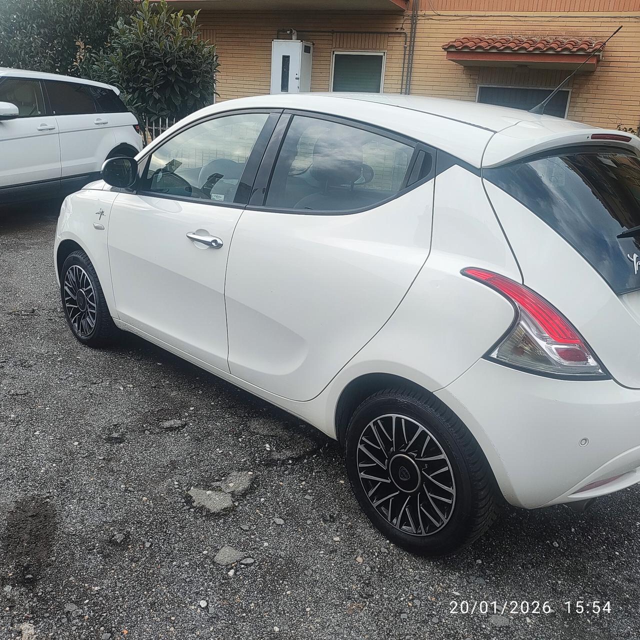 Lancia Ypsilon 1.3 MJT 16V 95 CV 5 porte S&S Platinum euro 6