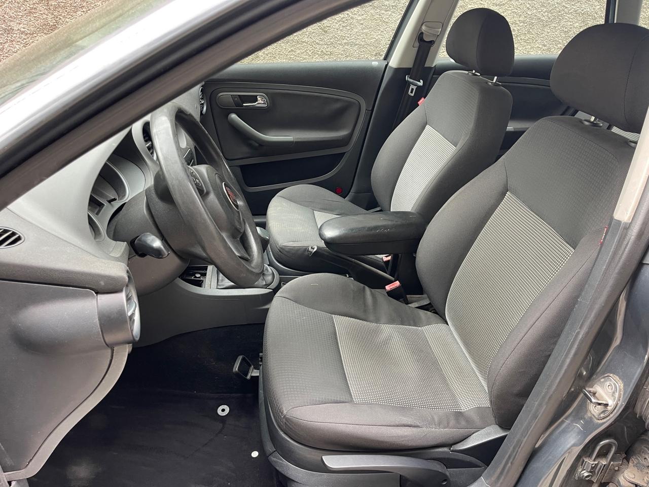 SEAT IBIZA DUAL 1.4 BENZINA-GPL EURO4 85CV NEOPATENTATI