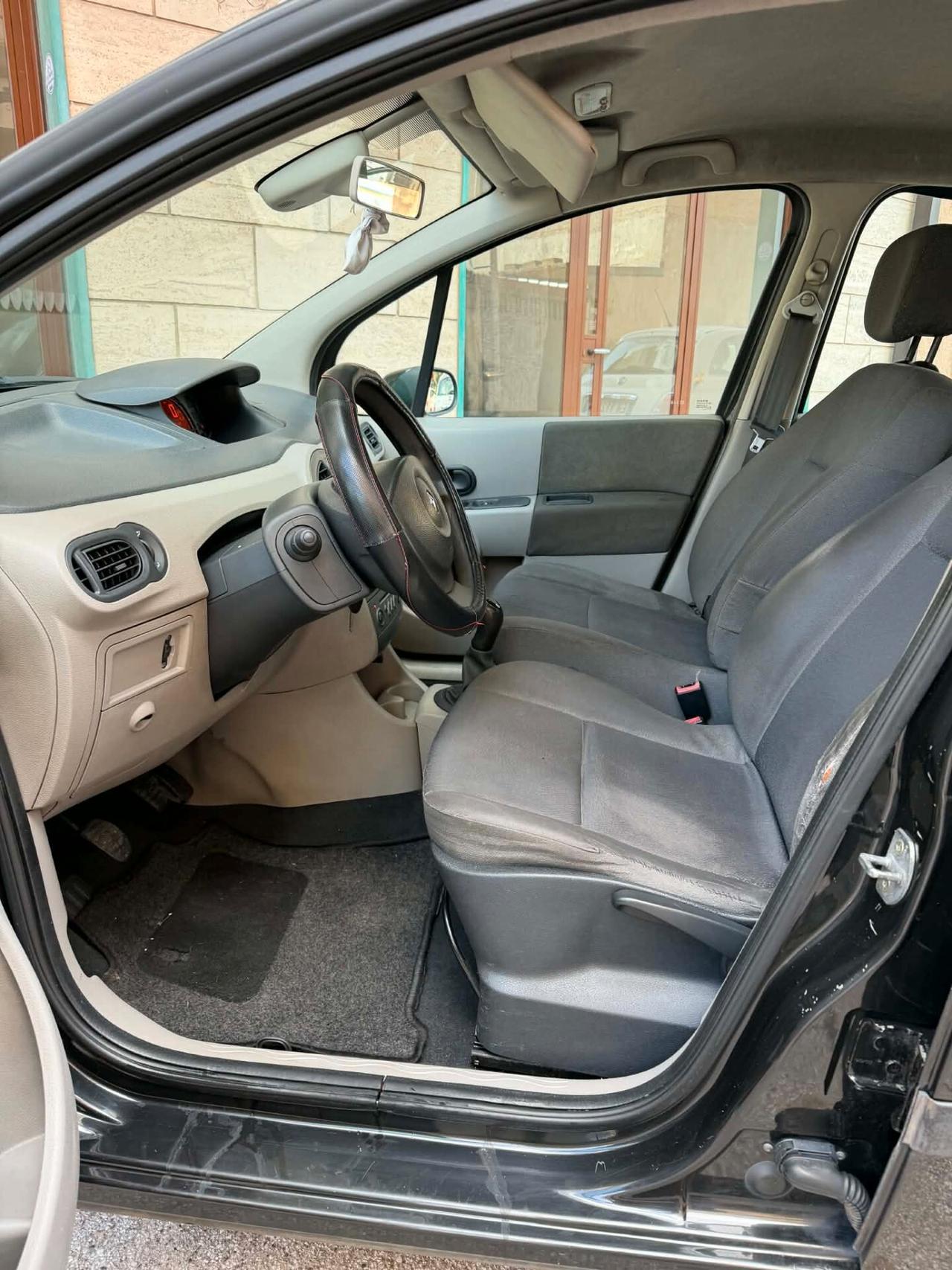 Renault Modus Grand 1.5 dCi 90CV Live