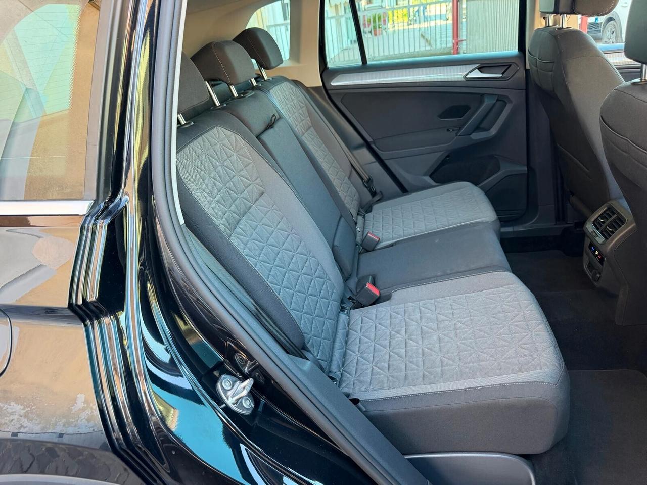 Volkswagen Tiguan CAMBIO AUTOMATICO 2.0 150CV 2023