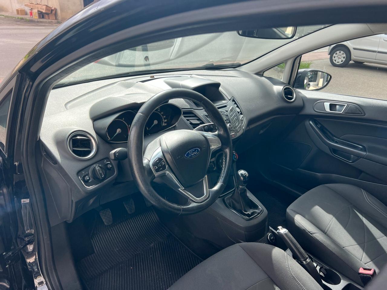 Ford Fiesta 1.5 TDCi 75CV 5 porte Titanium