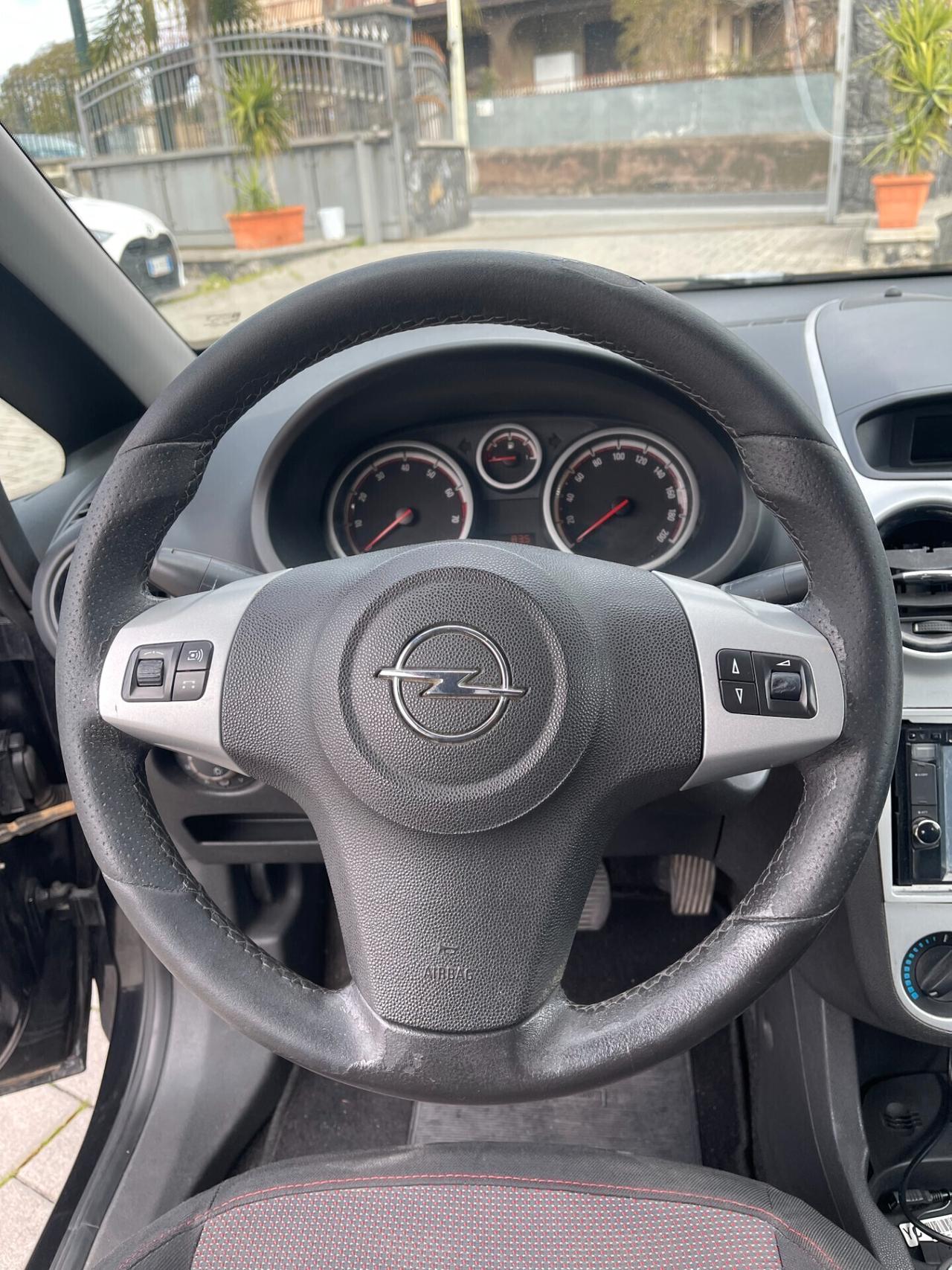 Opel Corsa 1.2 Sport