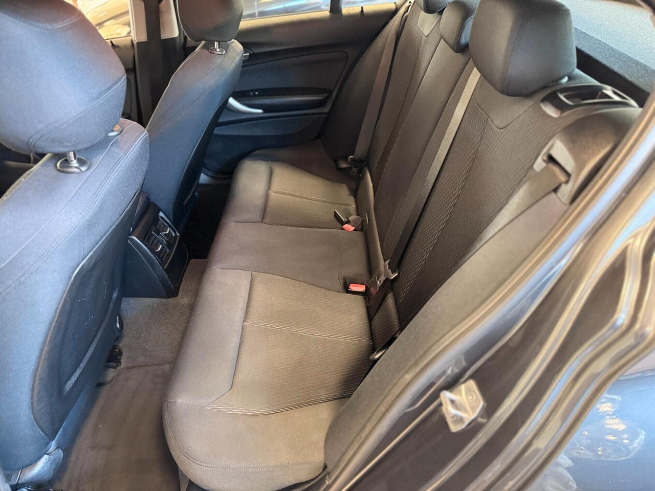 Bmw 118 118d 5p. Unique