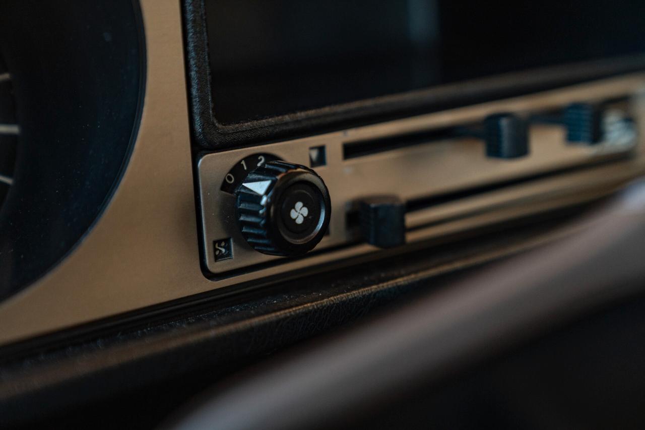 Volkswagen Golf MK1 CABRIOLET - VOL00073