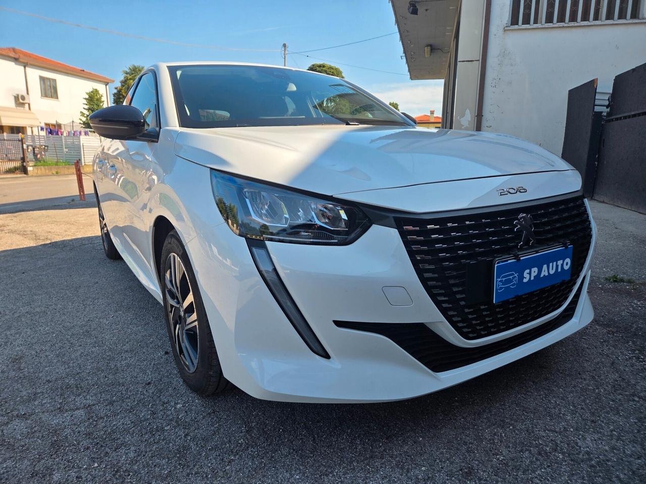Peugeot 208 Allure 100cv - 2023