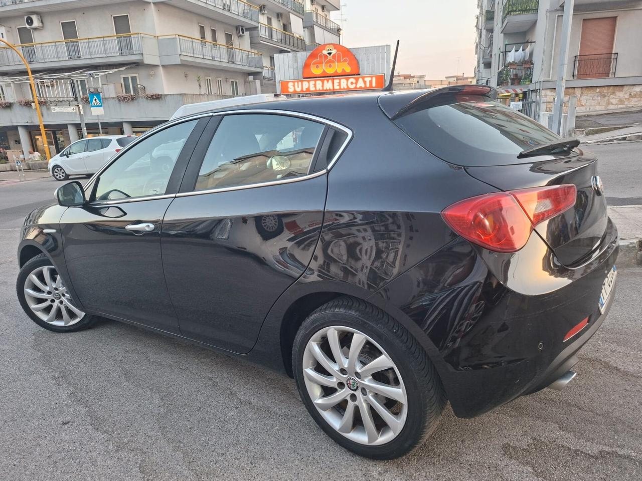 Alfa Romeo Giulietta 1.6 JTDm Super * Navi * Garantita 12 Mesi