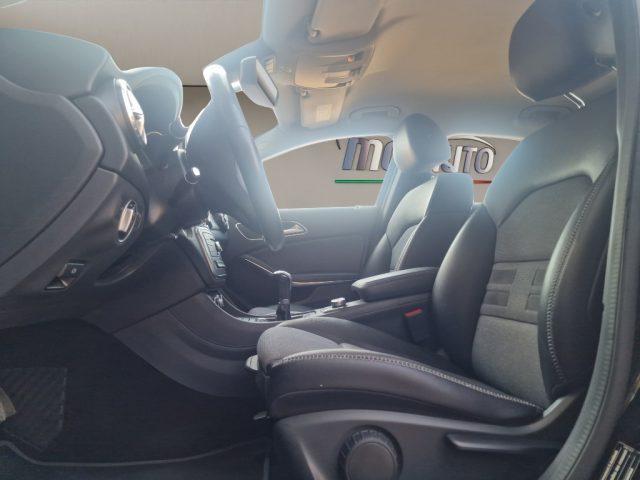 MERCEDES-BENZ GLA 180 d Automatic Business