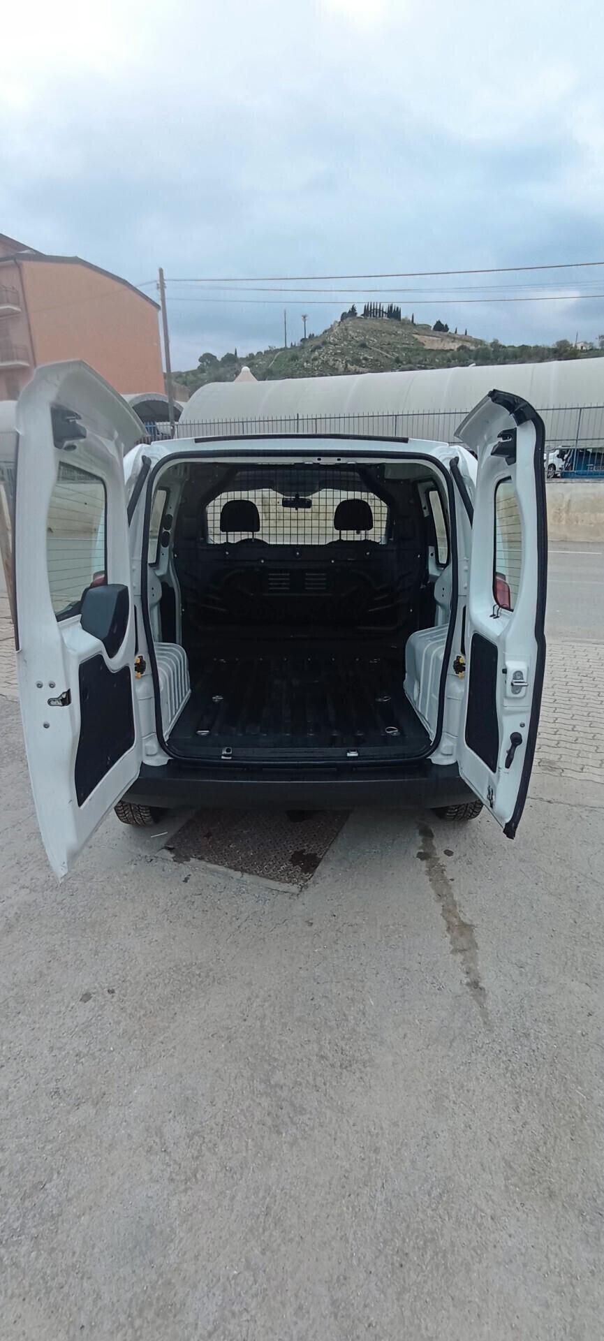 Fiat Fiorino 1.3 MJT 95CV Cargo IVA COMPRESA!