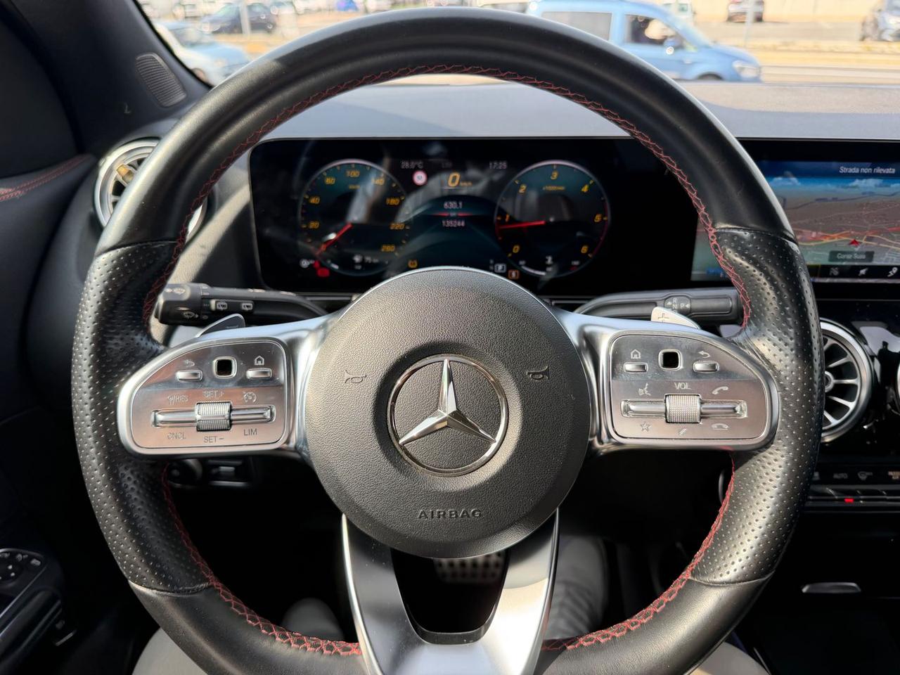 Mercedes-Benz GLA 200 D Premium Red Edition #11451