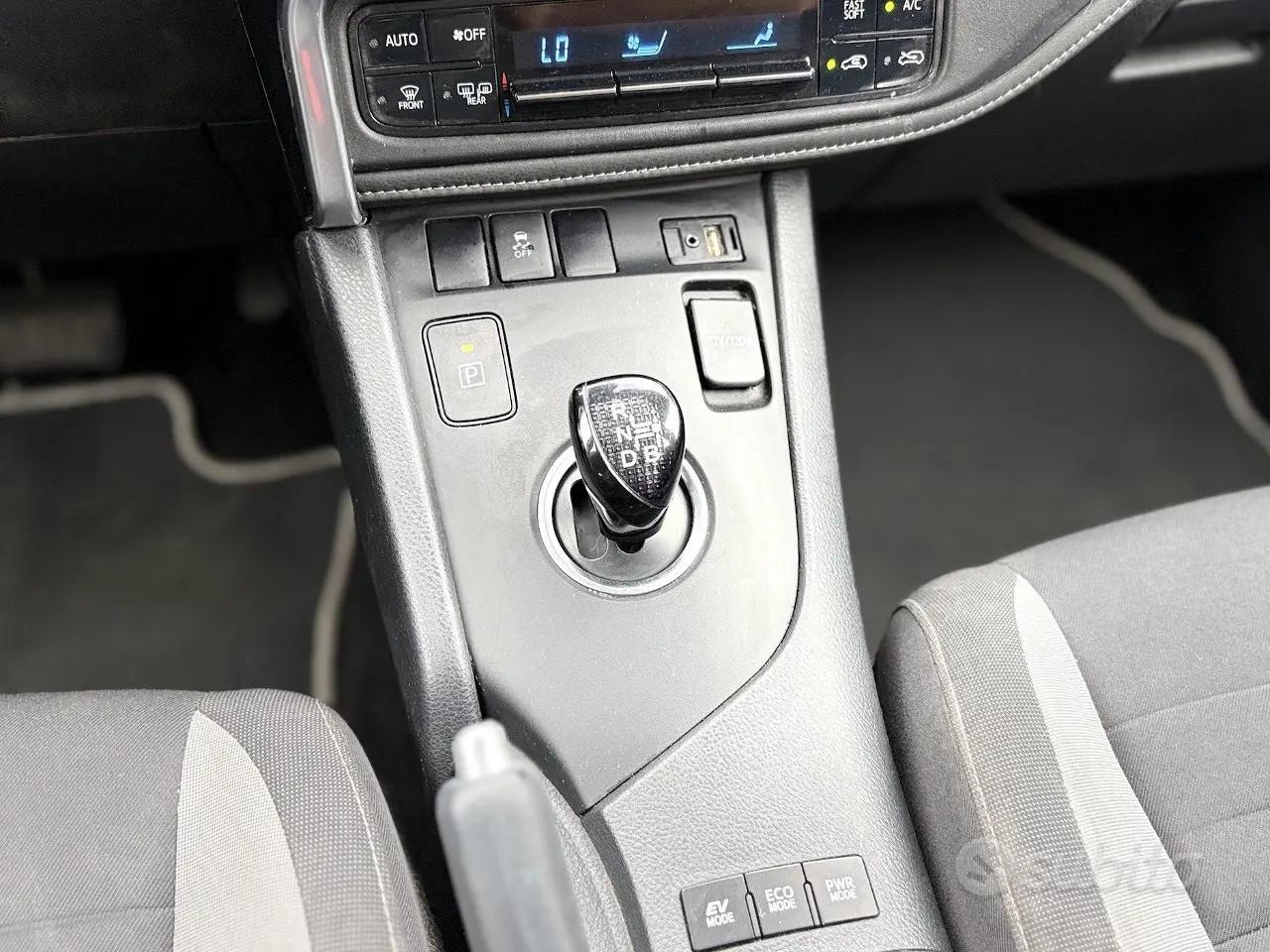 Toyota Auris 1.8 Hybrid 99CV E6 - 2018