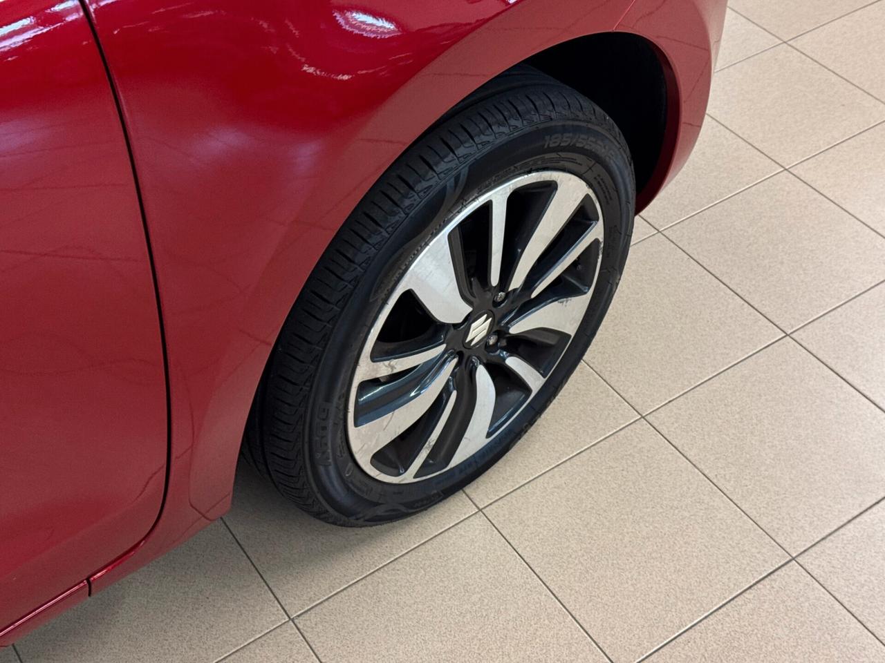 SUZUKI SWIFT 1.2cc 90CV Hybrid 4WD AllGrip Top