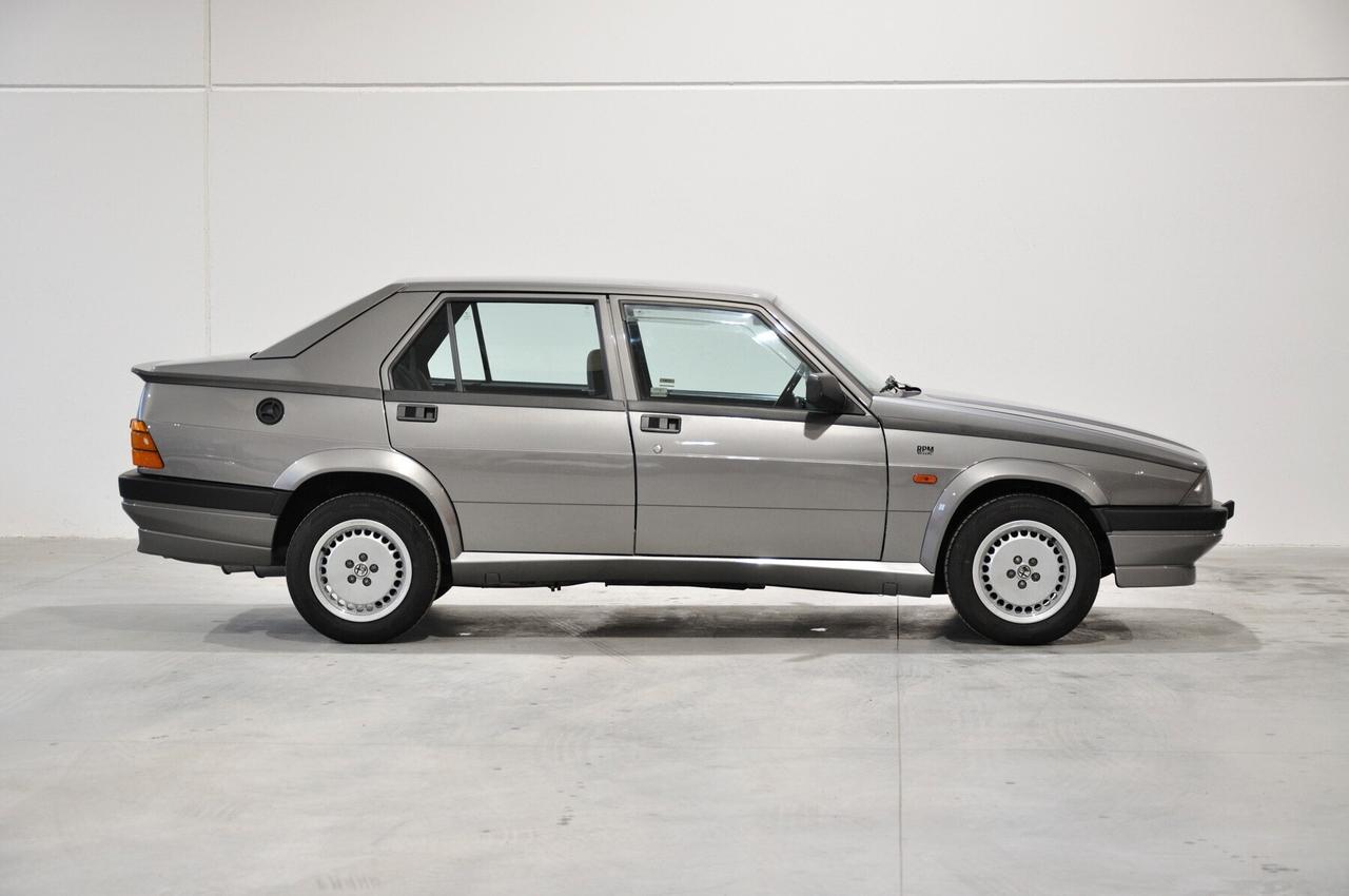 Alfa Romeo 75 2.0i Twin Spark CRS targa MI