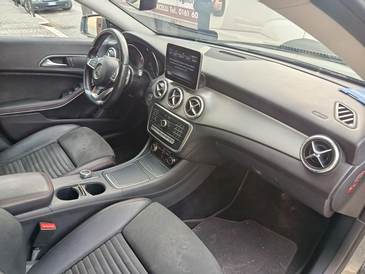 Mercedes-Benz CLA 200 Business Line CLA 200 #9325