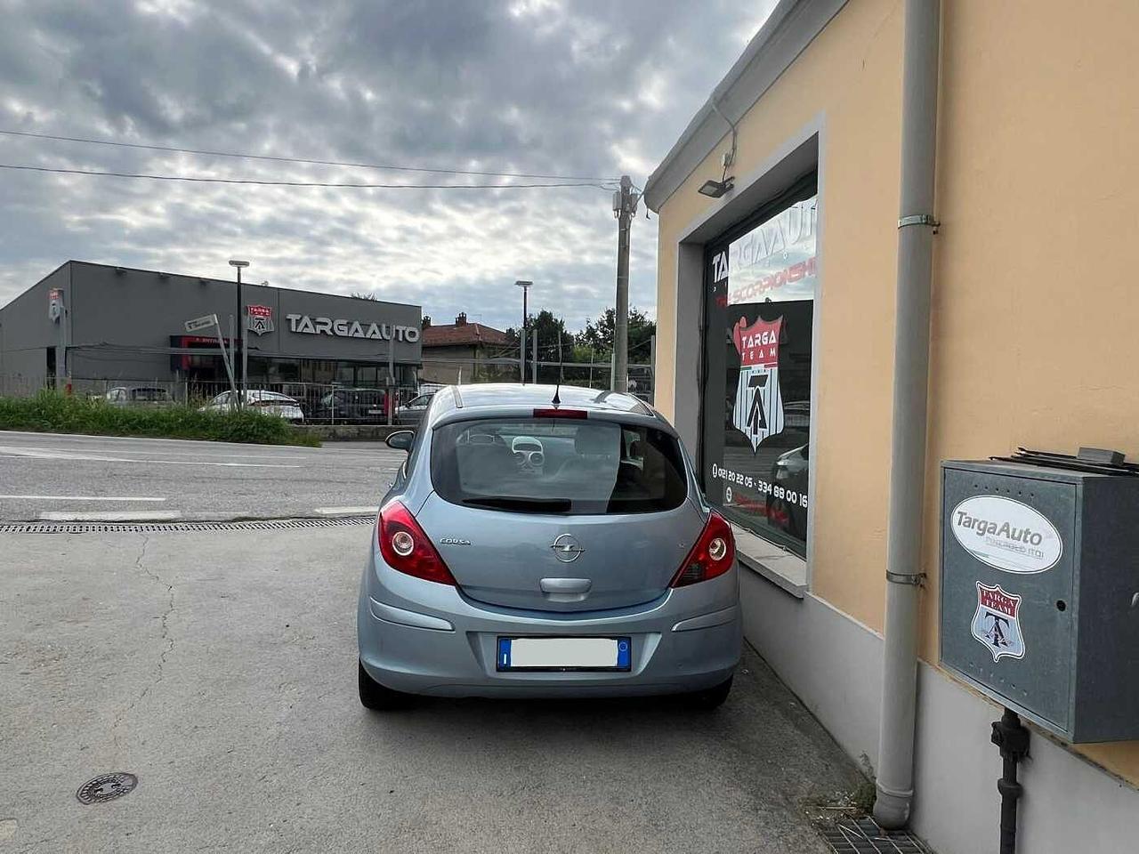 Opel Corsa 1.2 3 porte Club