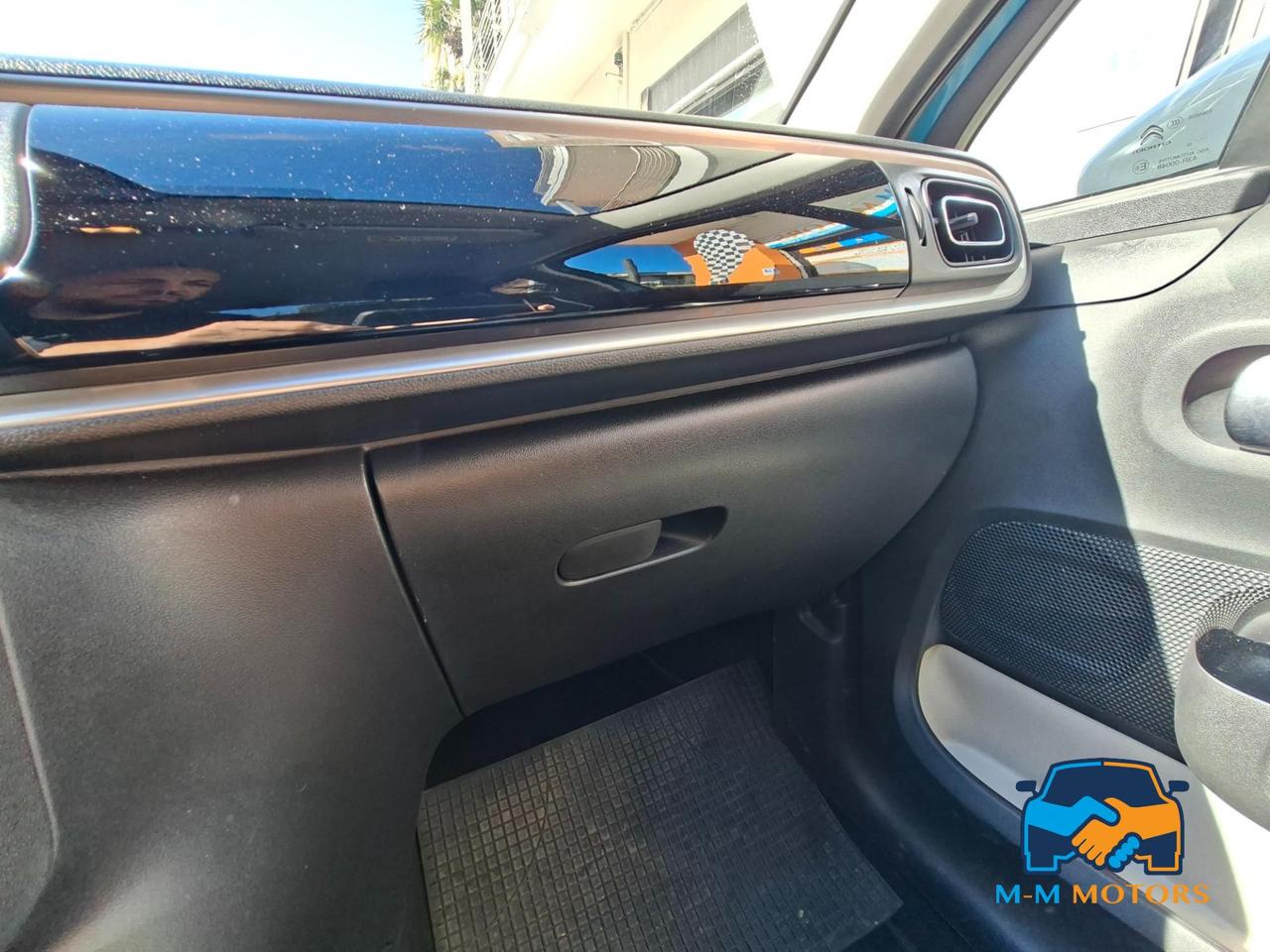 Citroen C3 1.2 neo patentati - unico proprietario perfetta !