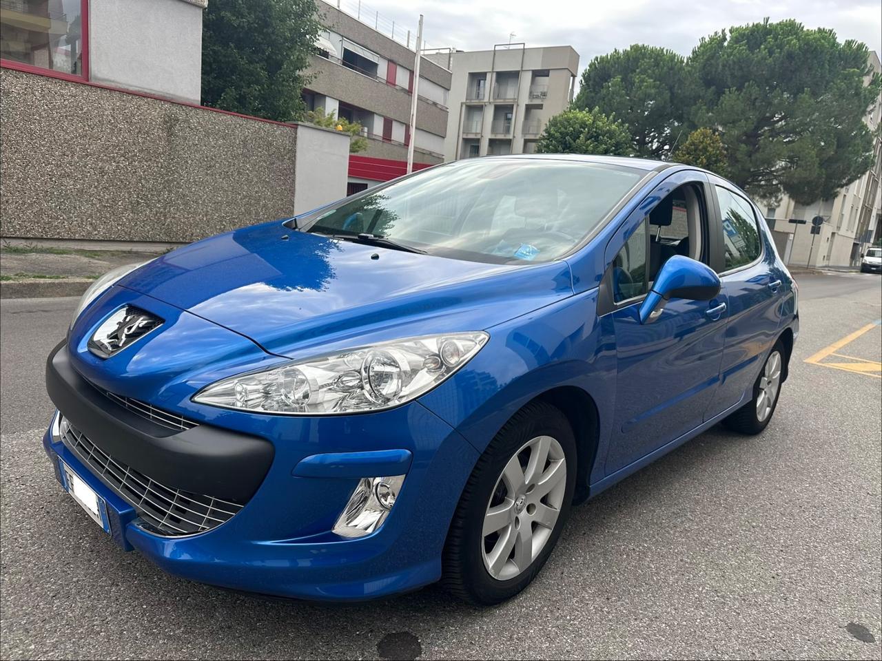 Peugeot 308 1.6 VTi 120CV 5p. Premium - ok neopatentati - euro 5