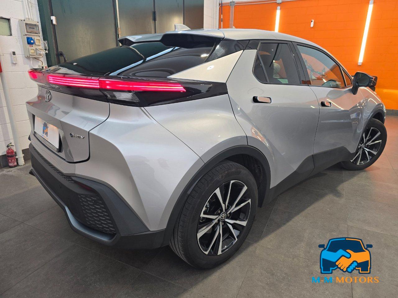 Toyota C-HR 2.0 phev Trend fwd e-cvt
