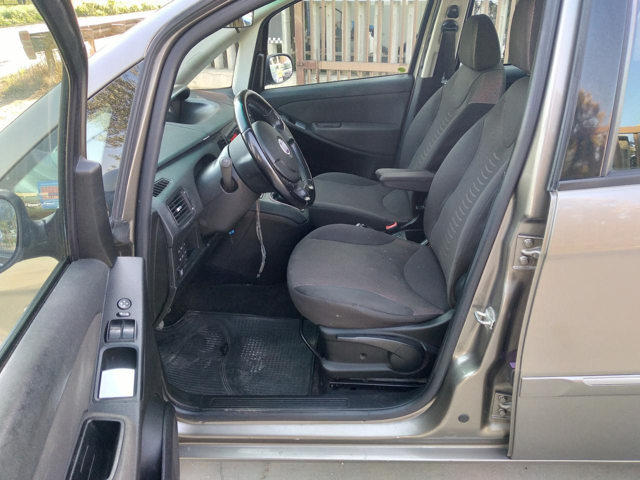 Fiat Idea 1.4 BlackEnergy GPL