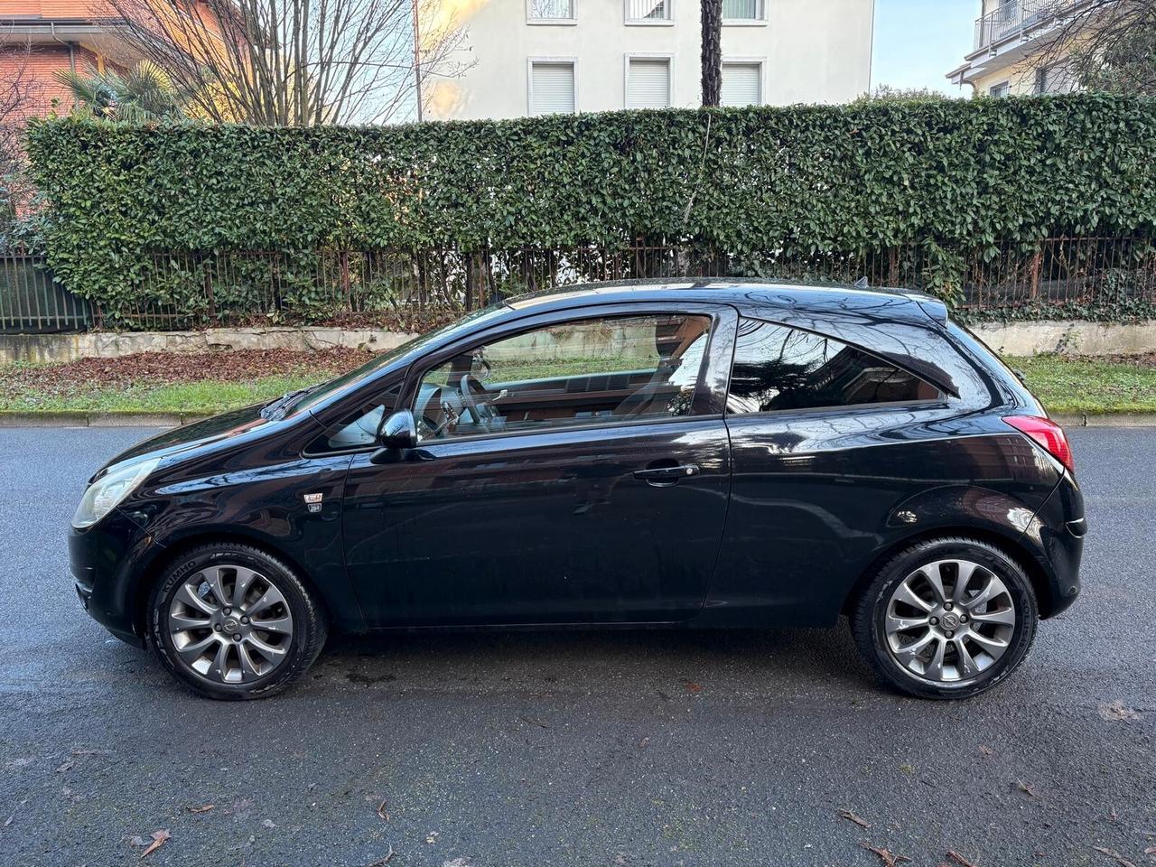 Opel Corsa 1.0 12V 3 porte Club