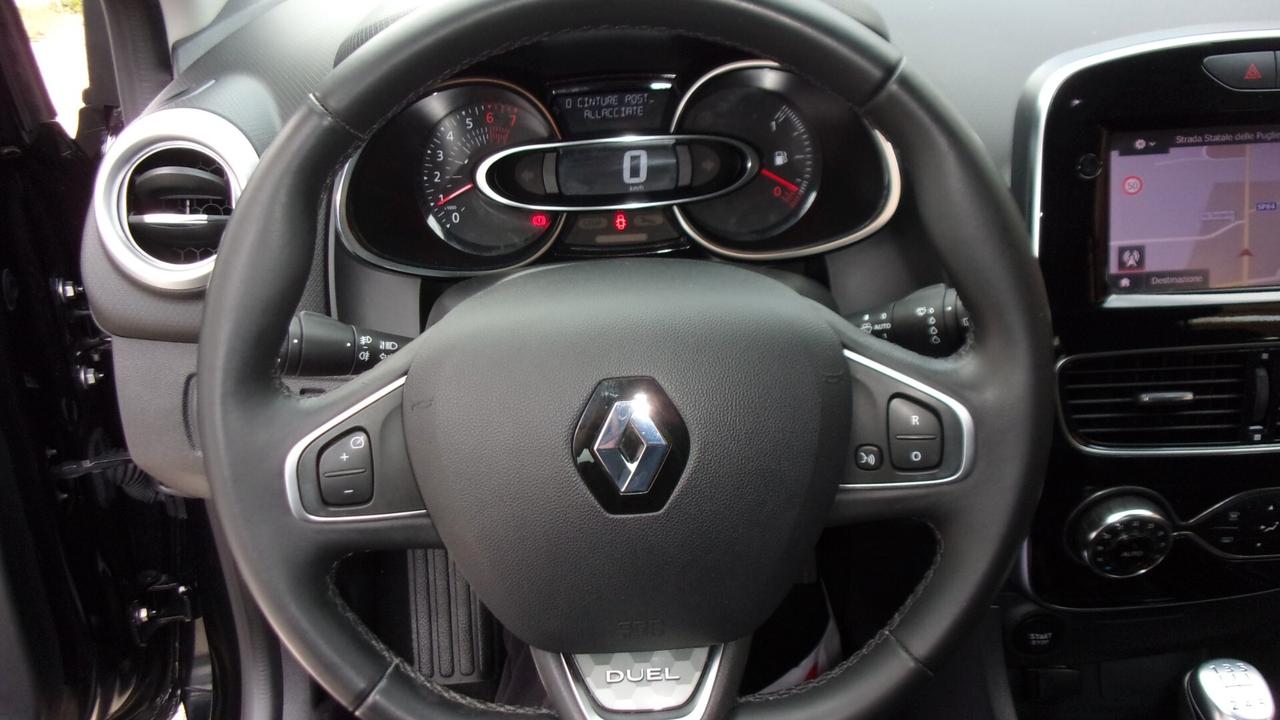 Renault Clio TCe 12V 90 CV 5 porte Moschino Intens