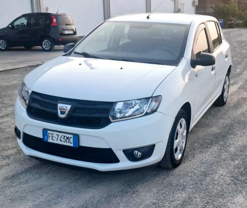 Dacia Sandero 0.9 TCe 12V T-GPL 90 Start&Stop SS Lauréate Family