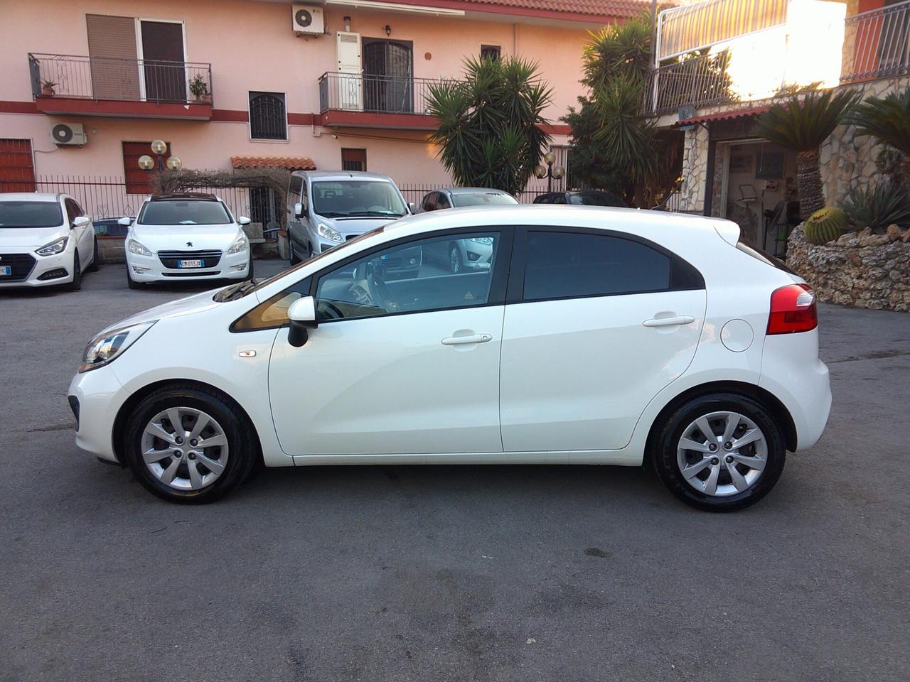 Kia Rio 1.4 CRDi WGT 5p. EX 2012