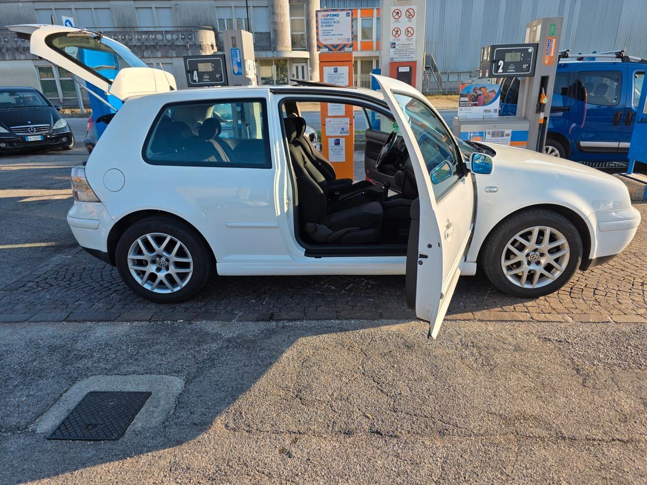 Volkswagen Golf 1.9 TDI/115 CV cat 3 porte Highline 401.000km