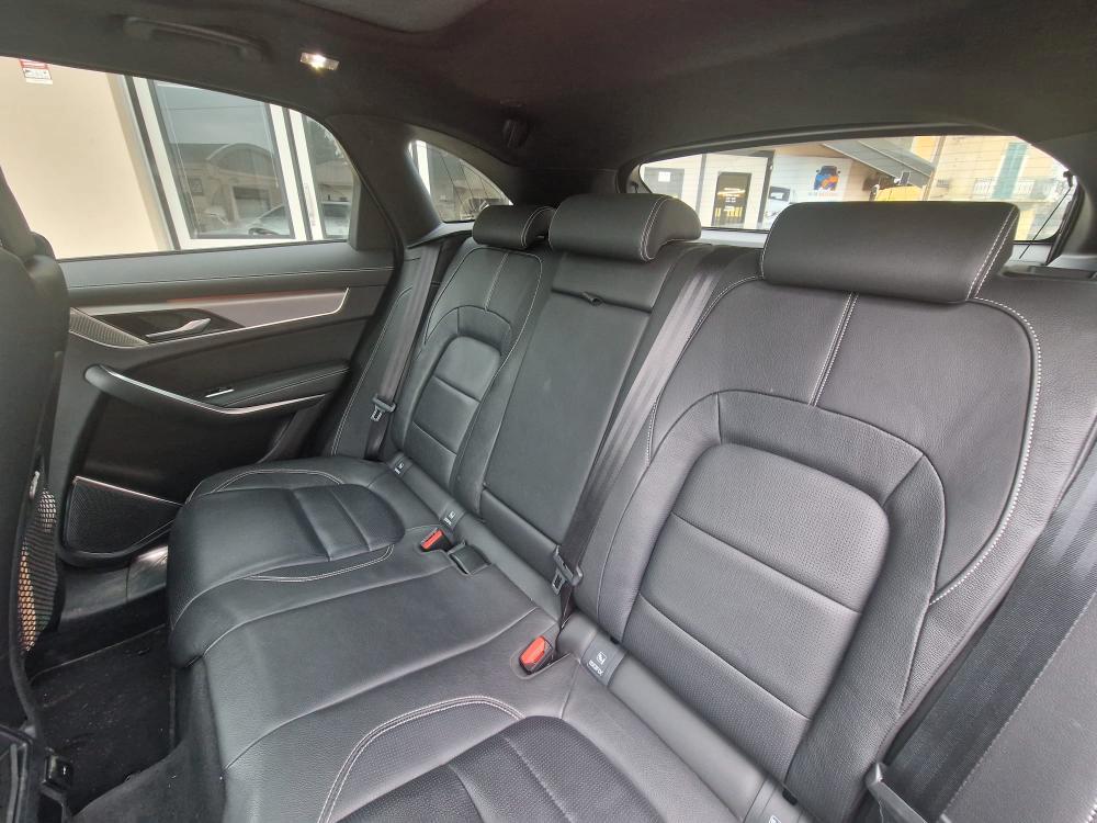 Jaguar F-Pace 2.0d i4 mhev R-Dynamic SE awd 204cv auto