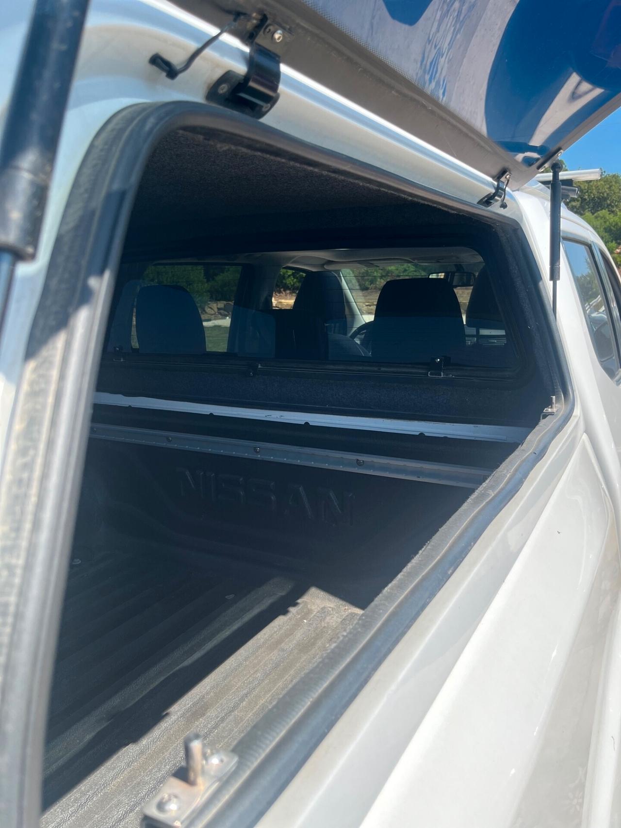 Nissan Navara 2.3 dCi 4WD Double Cab N-Connecta