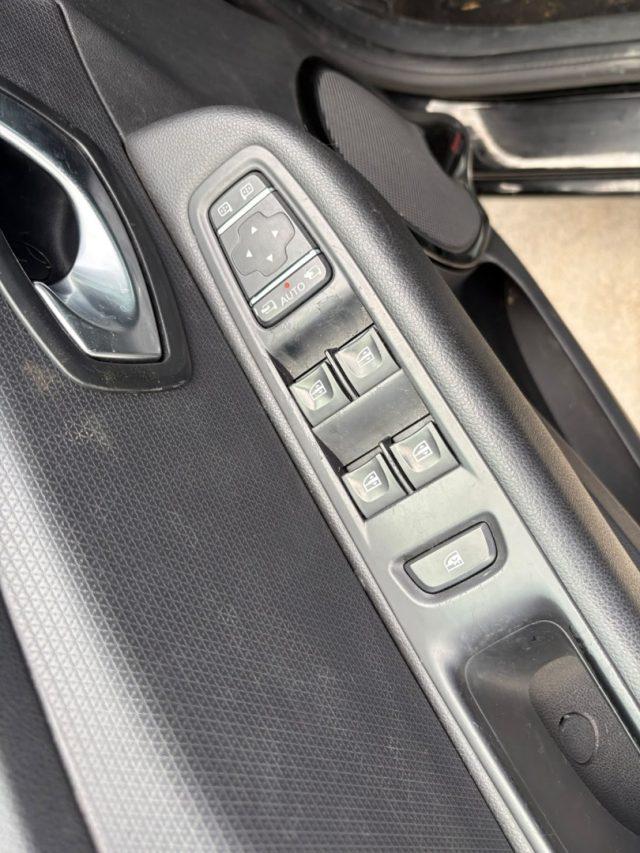 RENAULT Clio dCi 8V 90 CV Moschino