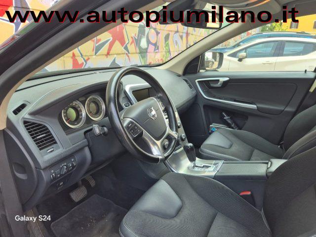 VOLVO XC60 D4 AWD Geartronic Kinetic