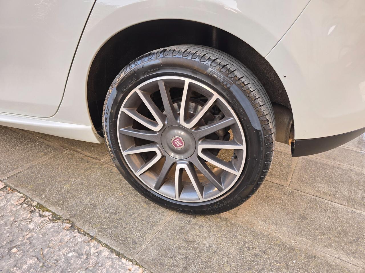 Fiat Bravo 1.6 MJT 105 CV DPF Dynamic ok Neopatentati